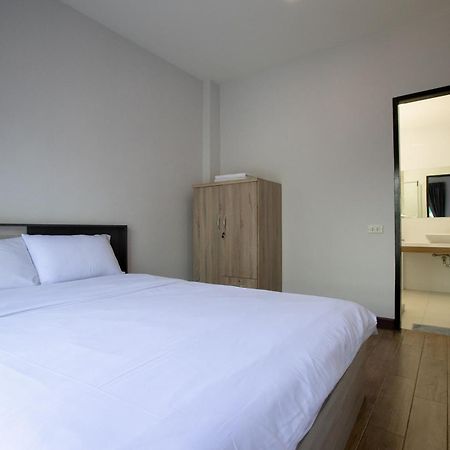Room 36 Service Apartment 방콕 외부 사진