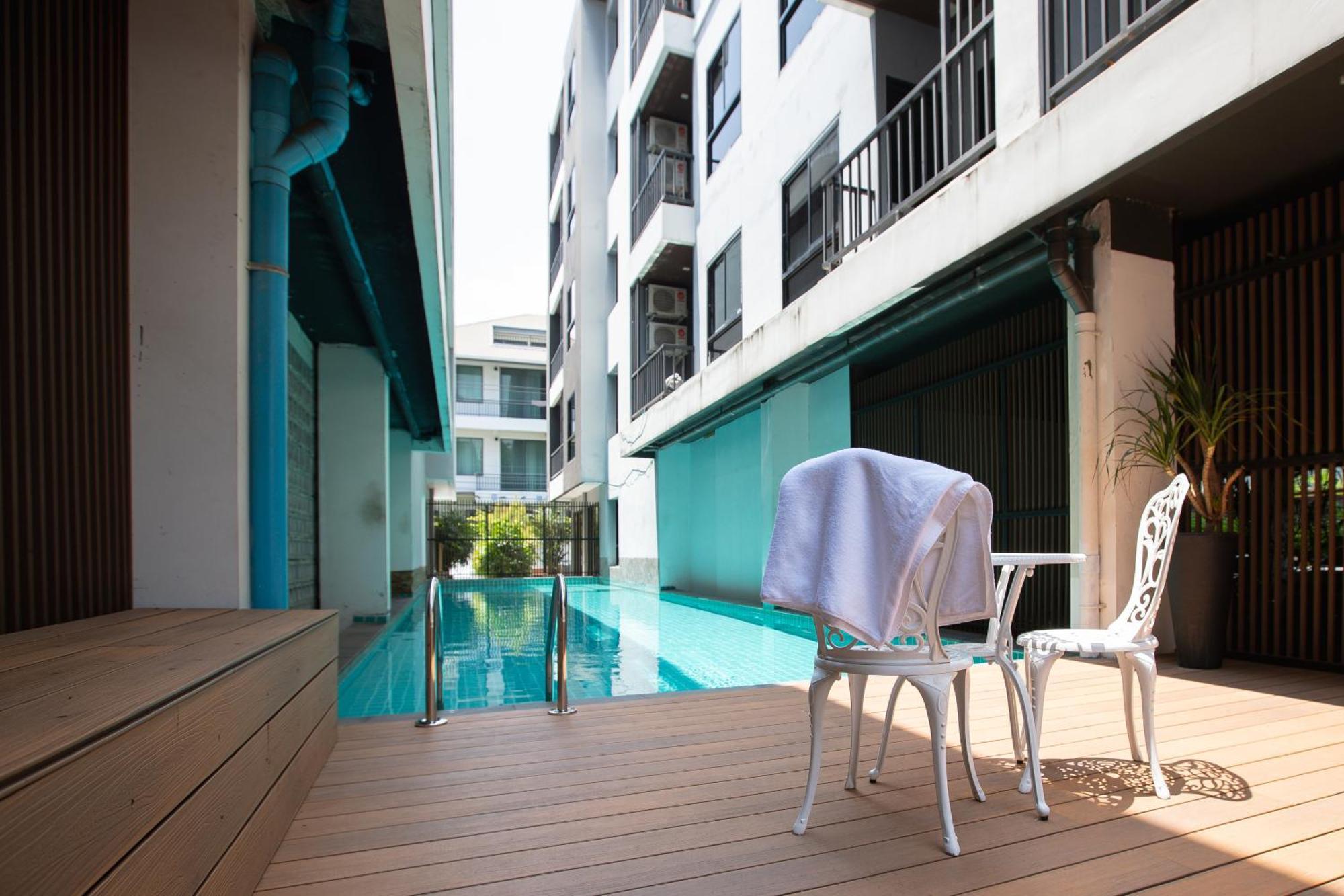 Room 36 Service Apartment 방콕 외부 사진